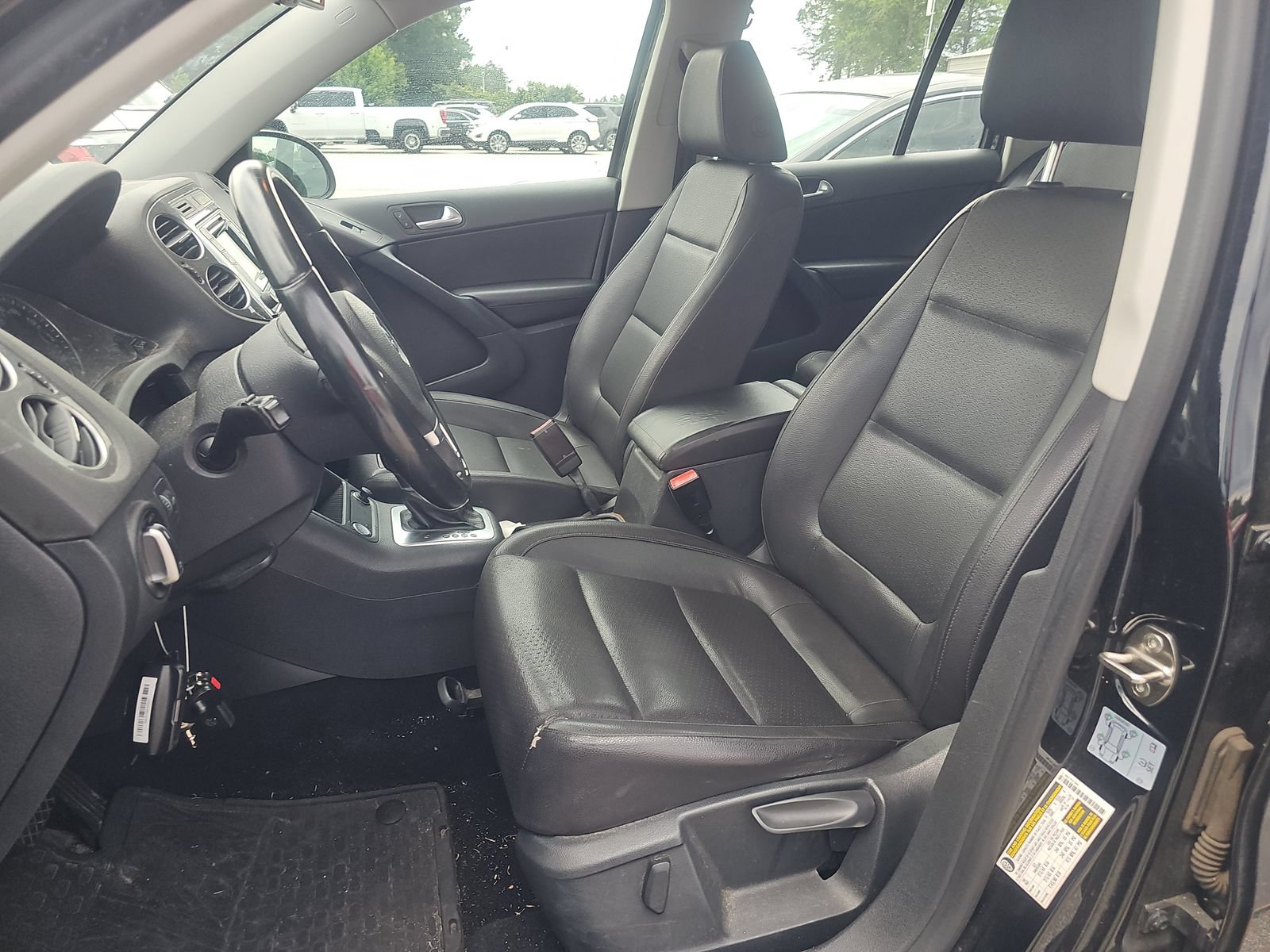 Used 2016 Volkswagen Tiguan S FWD image 6