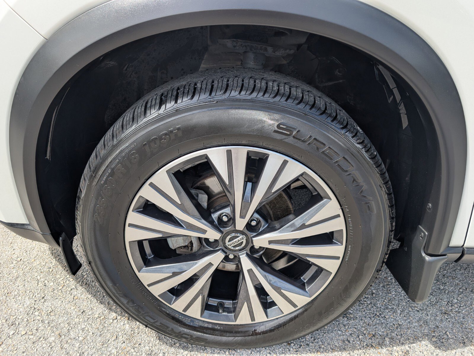 Used 2021 Nissan Rogue SV image 18