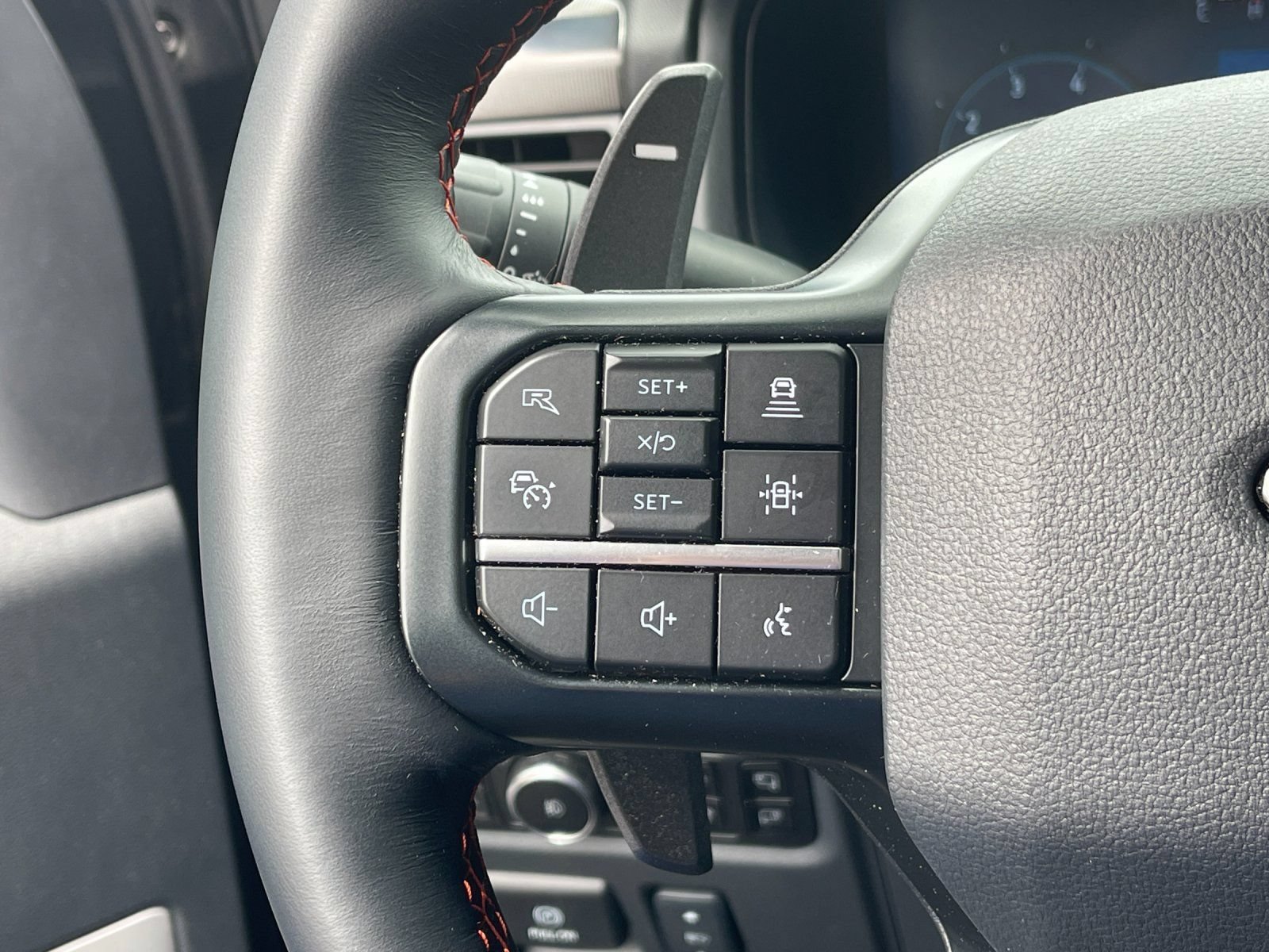 Used 2025 Ford F150 Raptor AWD/4WD image 26