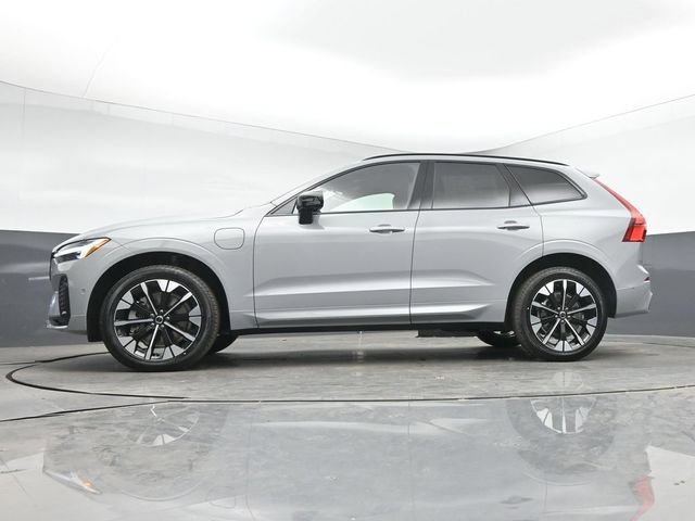 New 2026 Volvo XC60 T8 Plus w/ Protection Package Premier AWD/4WD image 42