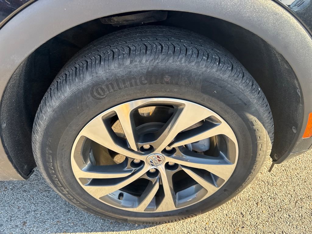 Used 2023 Buick Envision Essence image 9