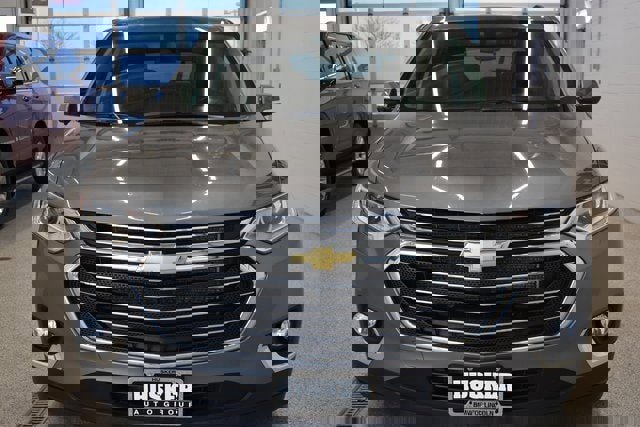 Used 2020 Chevrolet Traverse LT image 3