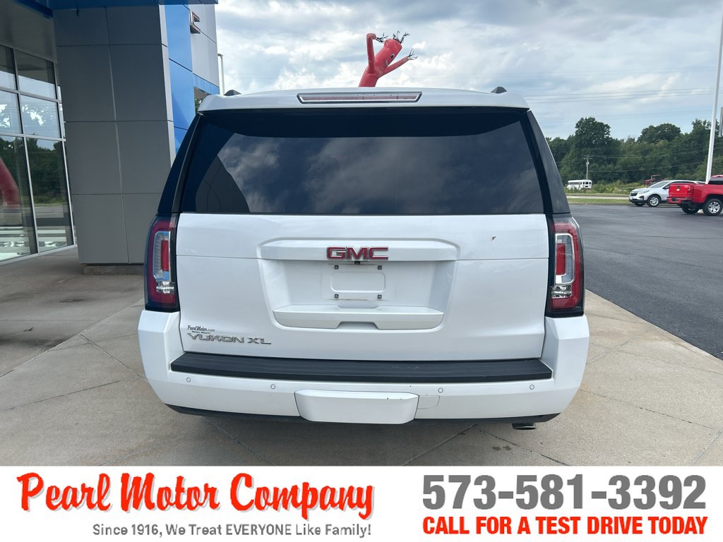Used 2017 GMC Yukon XL SLT w/ Premium Edition AWD/4WD image 5