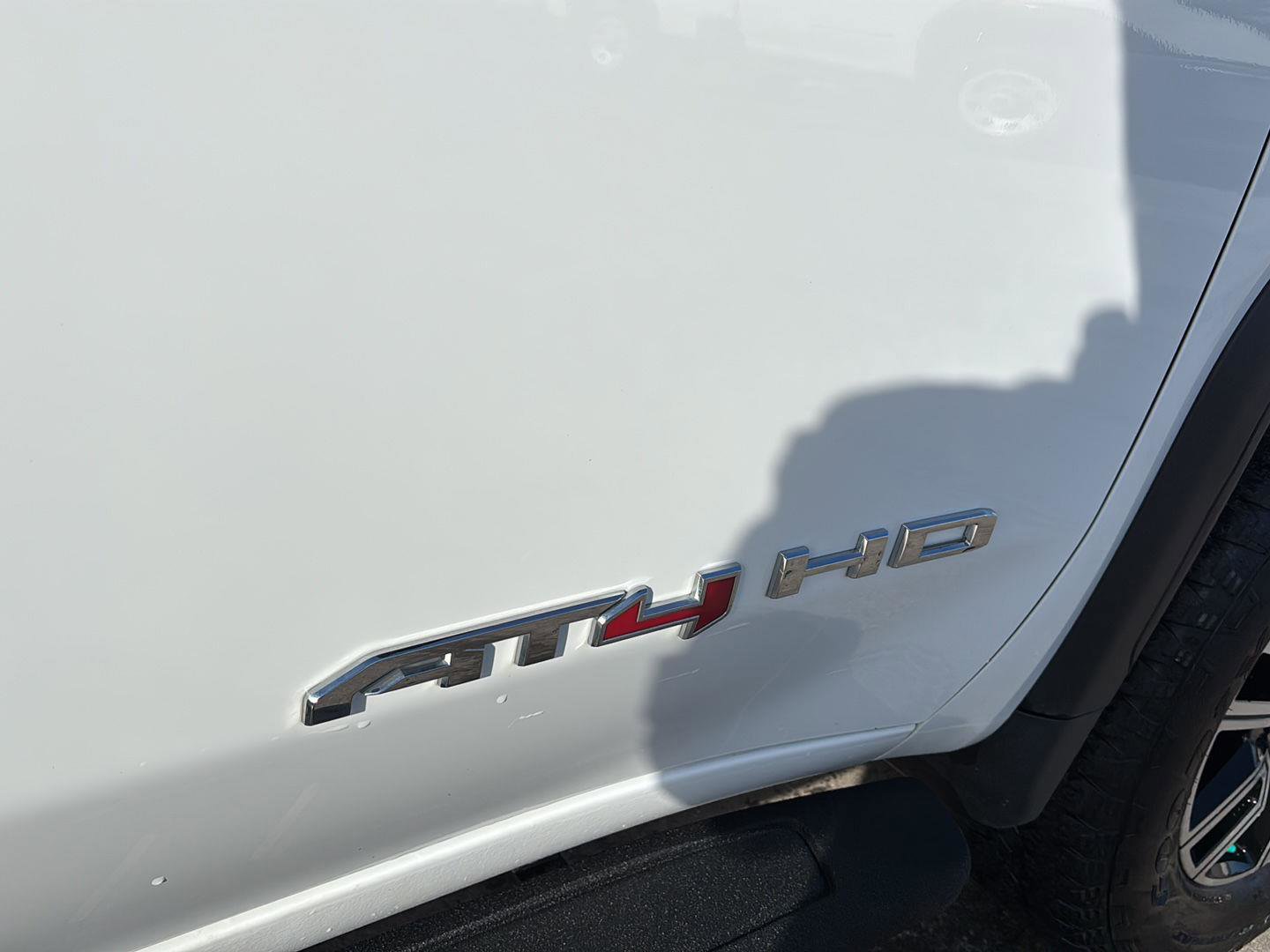 Used 2023 GMC Sierra 2500 AT4 w/ AT4 Premium Plus Package image 14