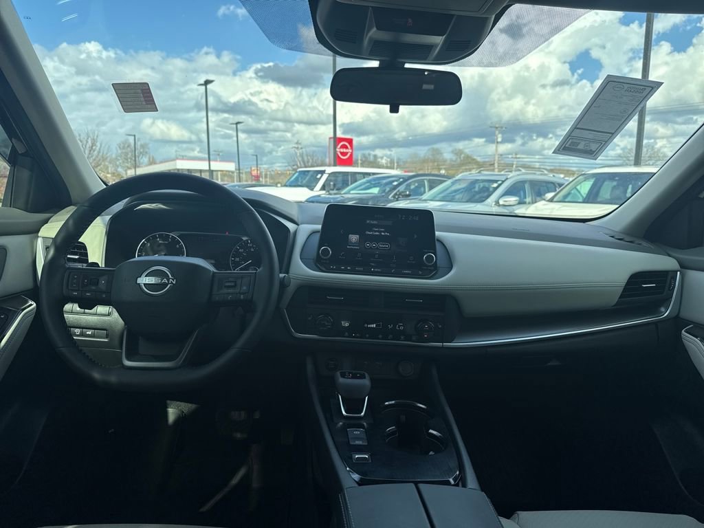 Certified 2026 Nissan Rogue SV w/ SV Premium Package image 19