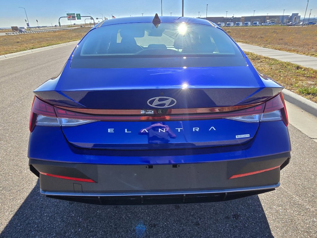 New 2026 Hyundai Elantra Blue image 4