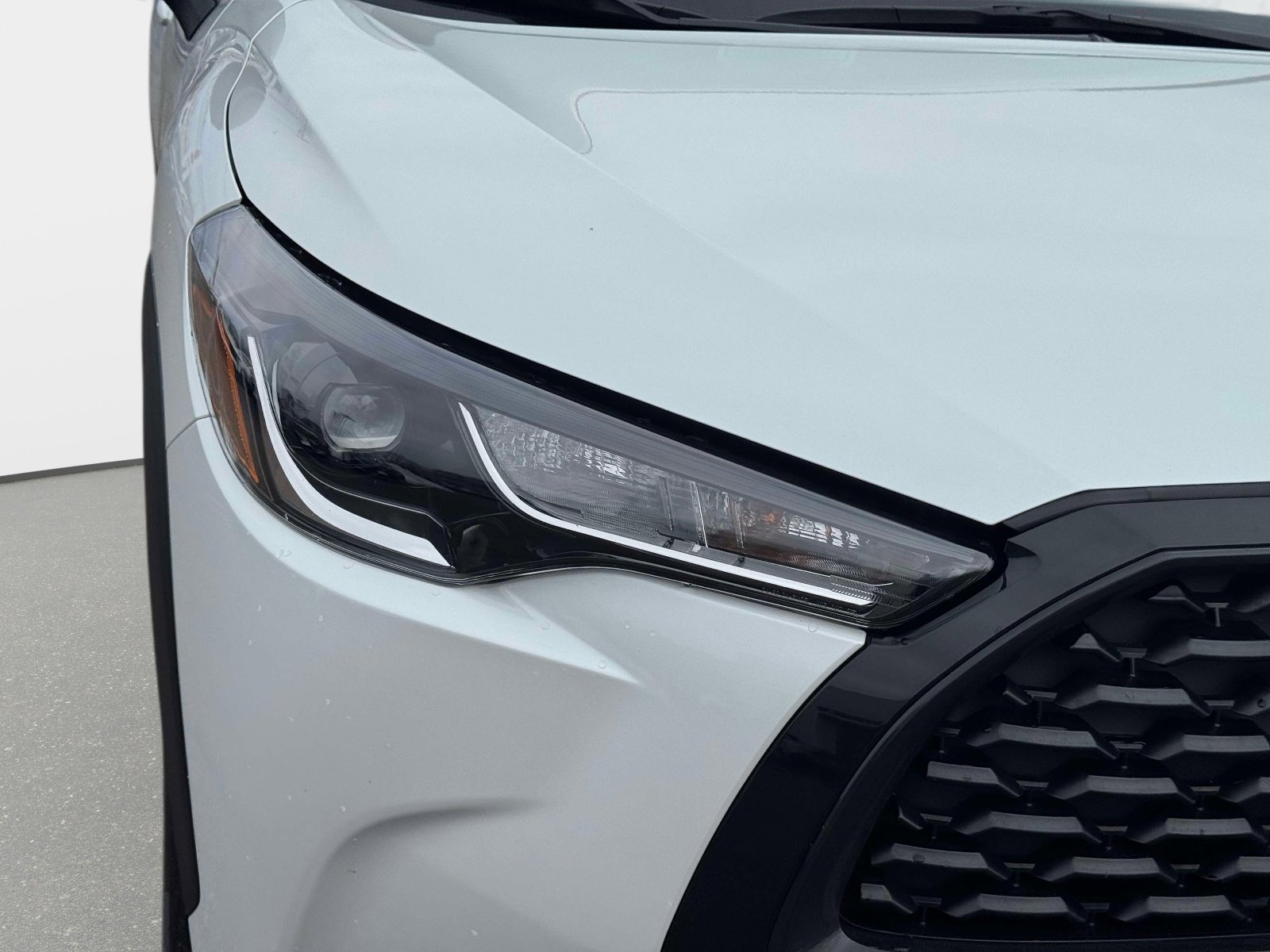 Used 2024 Toyota Corolla Cross L image 7
