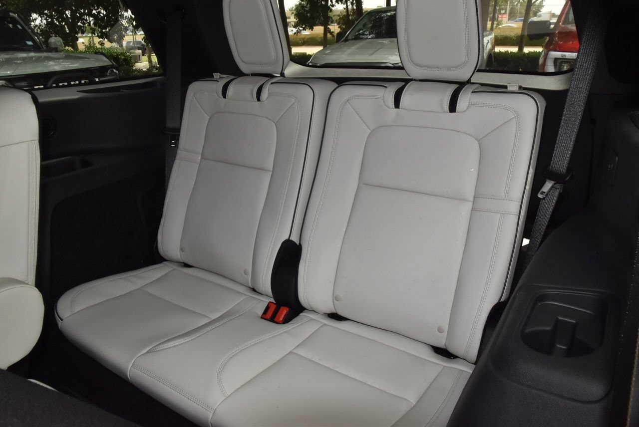 New 2026 Lincoln Aviator Black Label w/ Jet Appearance Package AWD/4WD image 15
