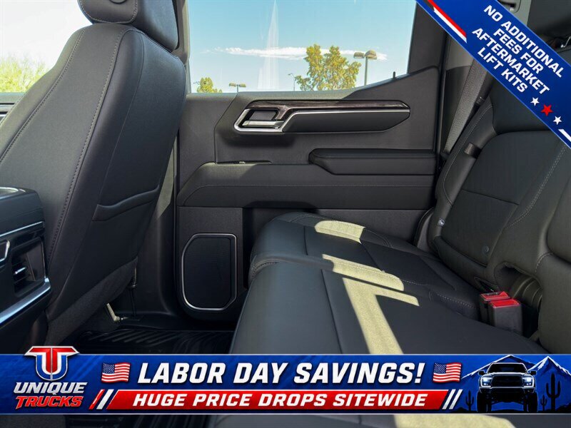 Used 2023 Chevrolet Silverado 1500 LTZ w/ LTZ Convenience Package II AWD/4WD image 25