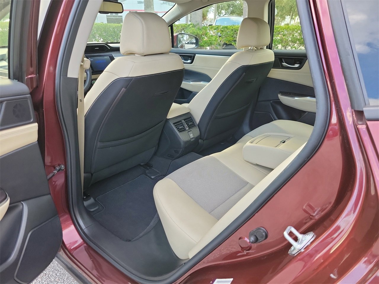 Used 2018 Honda Clarity Plug-In Hybrid image 9