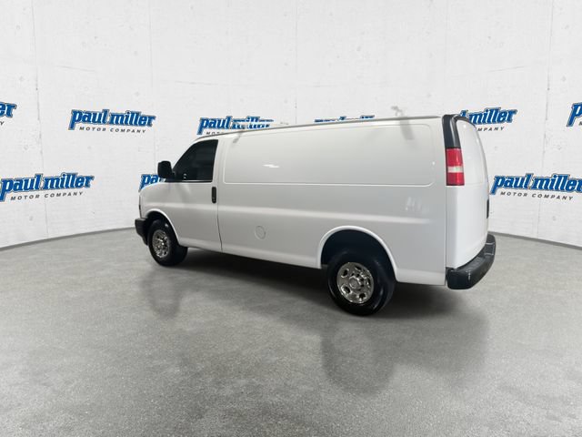 Used 2018 Chevrolet Express 2500 w/ Driver Convenience Package RWD image 7