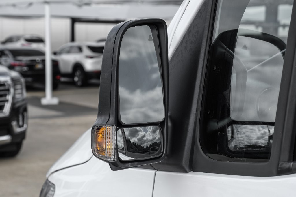 Used 2023 Mercedes-Benz Sprinter 2500 w/ Acoustic Package image 35