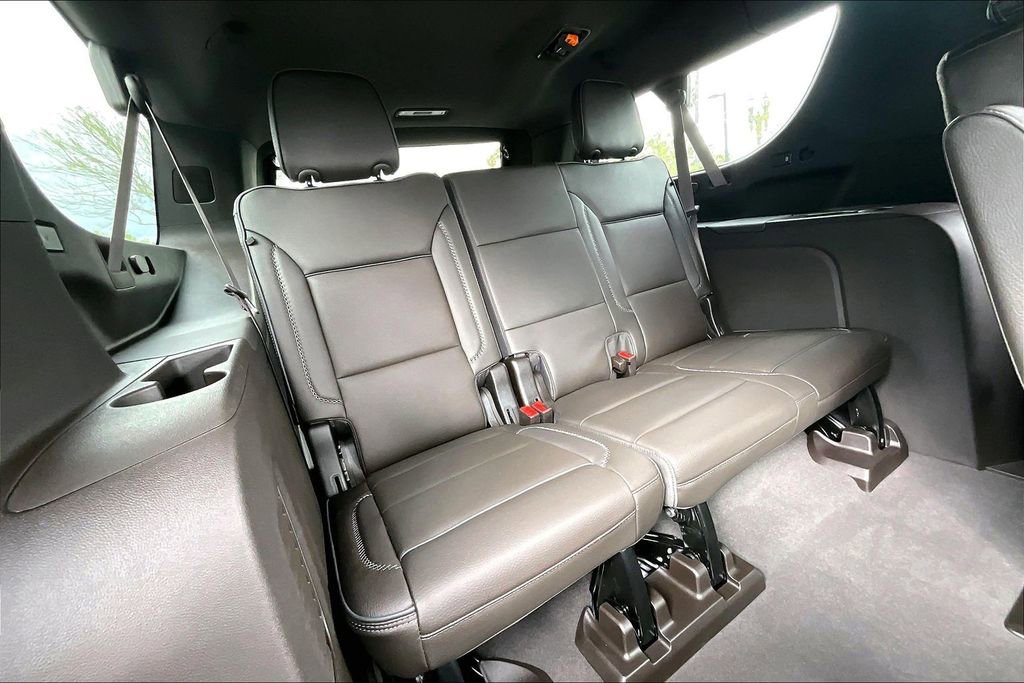 Used 2024 GMC Yukon XL Denali AWD/4WD image 34