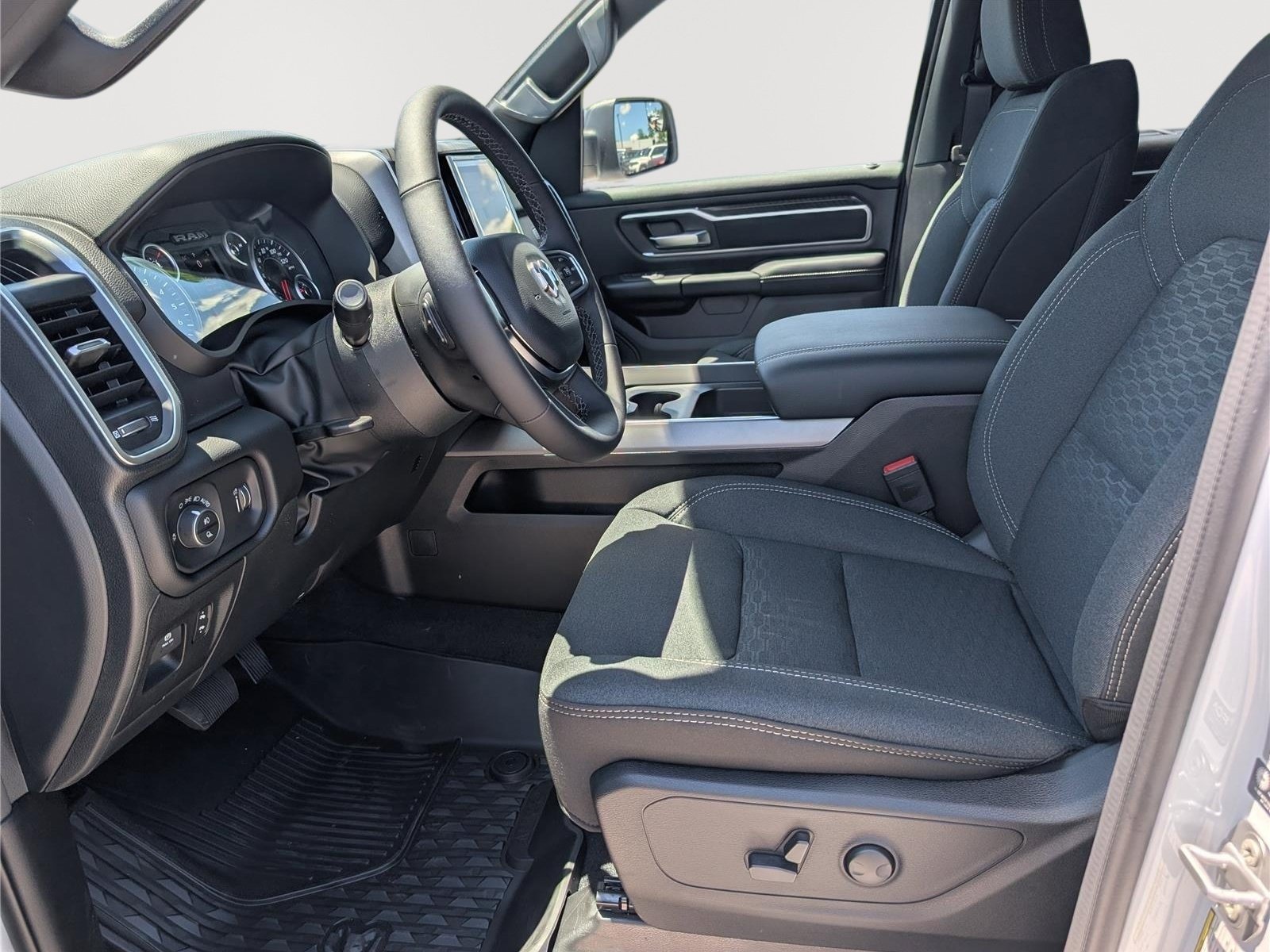 New 2026 RAM 1500 Big Horn AWD/4WD image 12