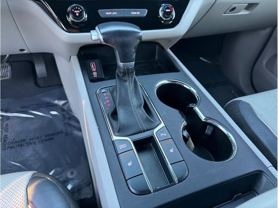 Used 2020 Kia Sedona EX image 18