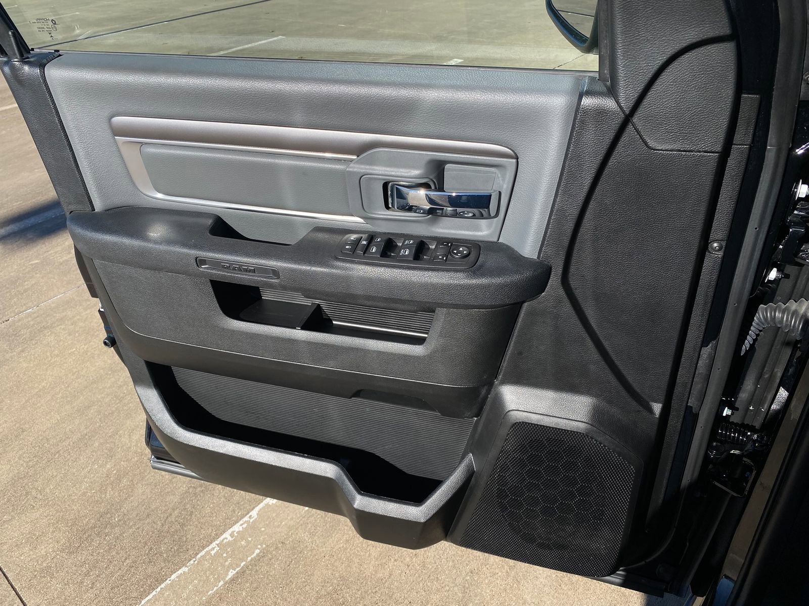 Used 2023 RAM 1500 Classic SLT image 26