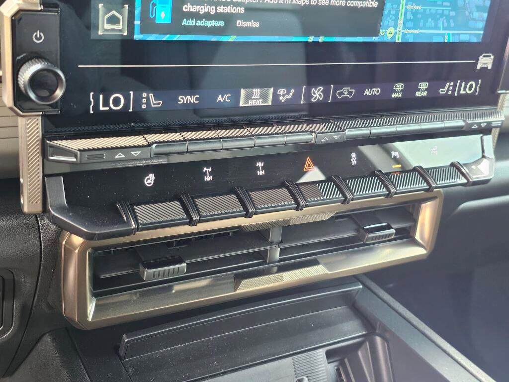 Used 2025 GMC Hummer EV 3X w/ Extreme Off-Road Package image 35