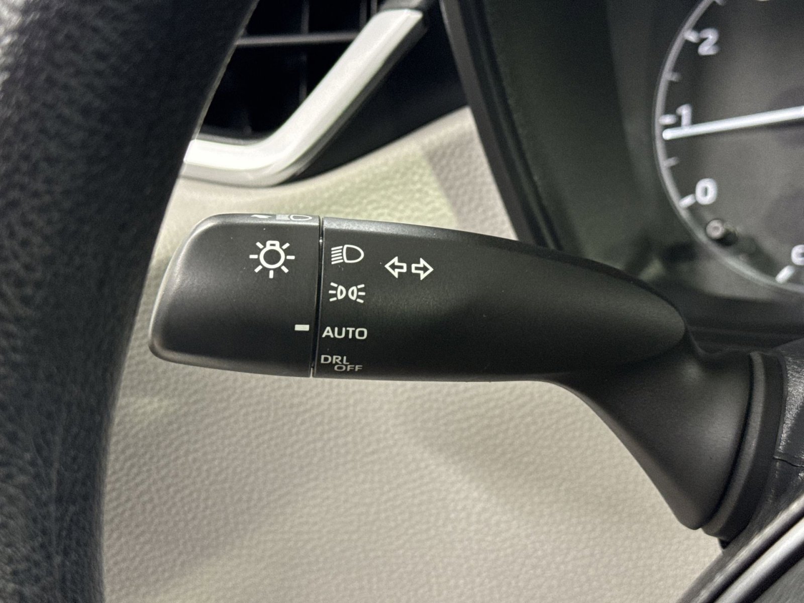 Used 2024 Toyota Corolla LE image 37