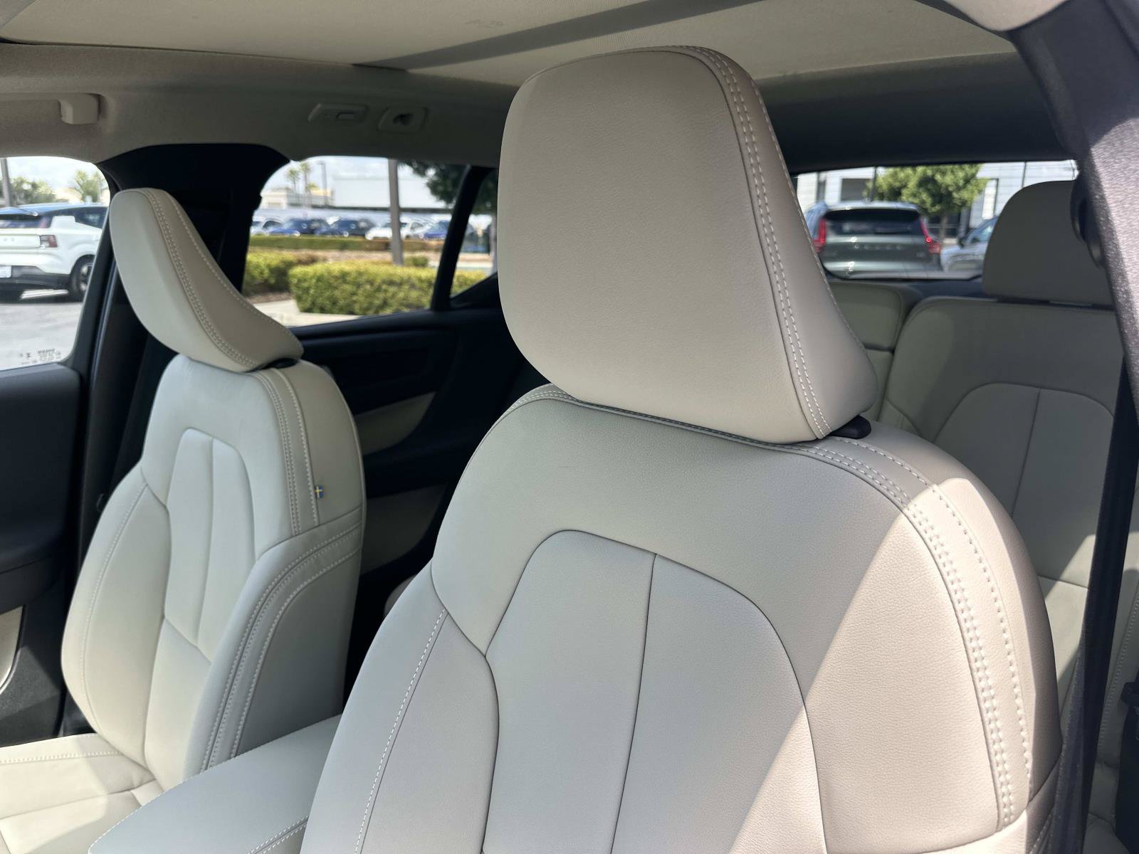 New 2026 Volvo XC40 B5 Ultra w/ Climate Package AWD/4WD image 15