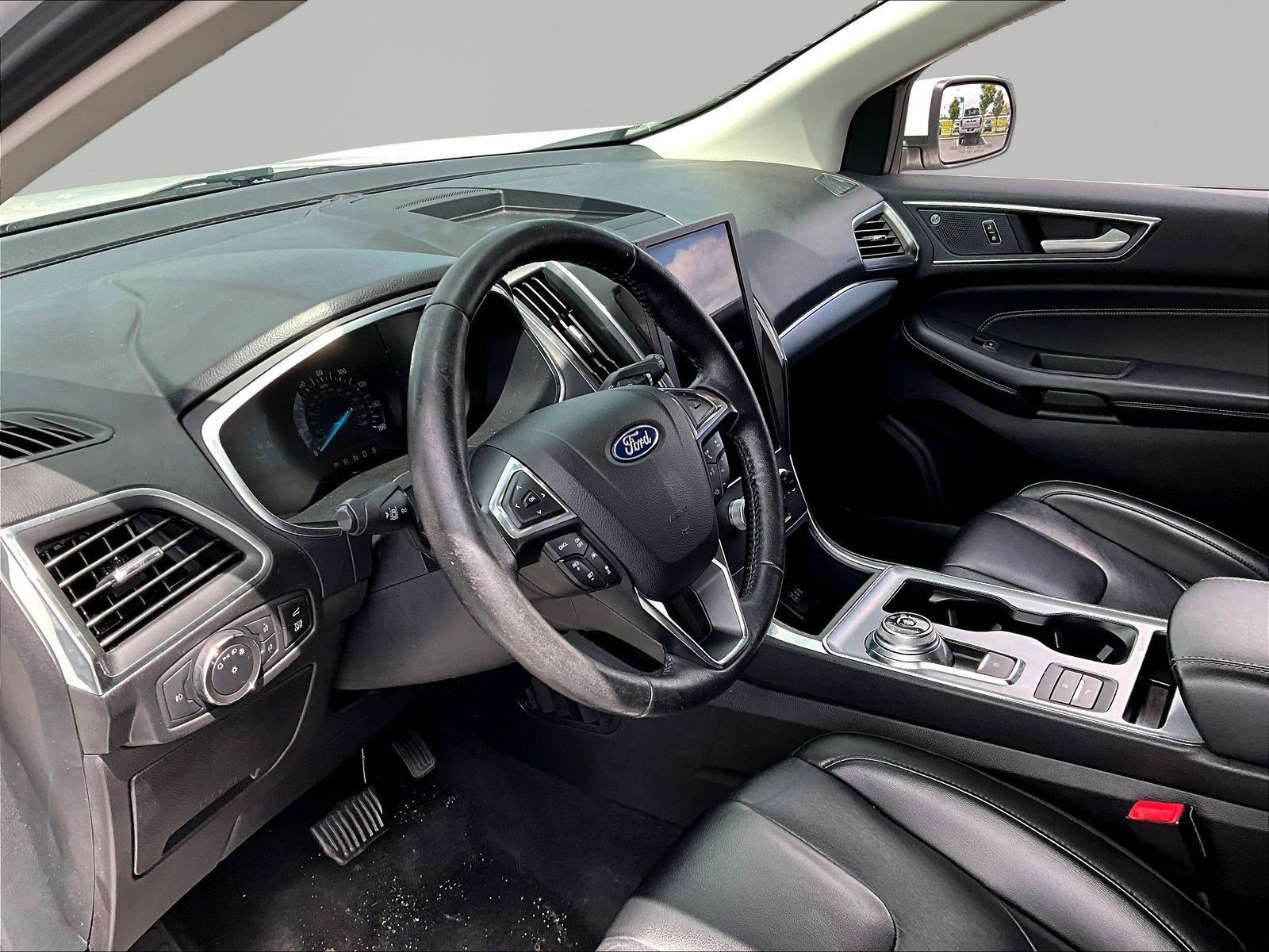 Used 2021 Ford Edge Titanium AWD/4WD image 17