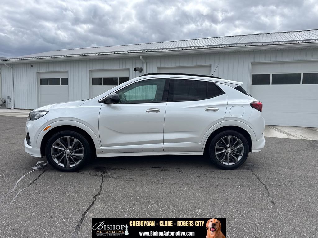 Used 2020 Buick Encore GX Essence w/ Experience Buick Package FWD image 2