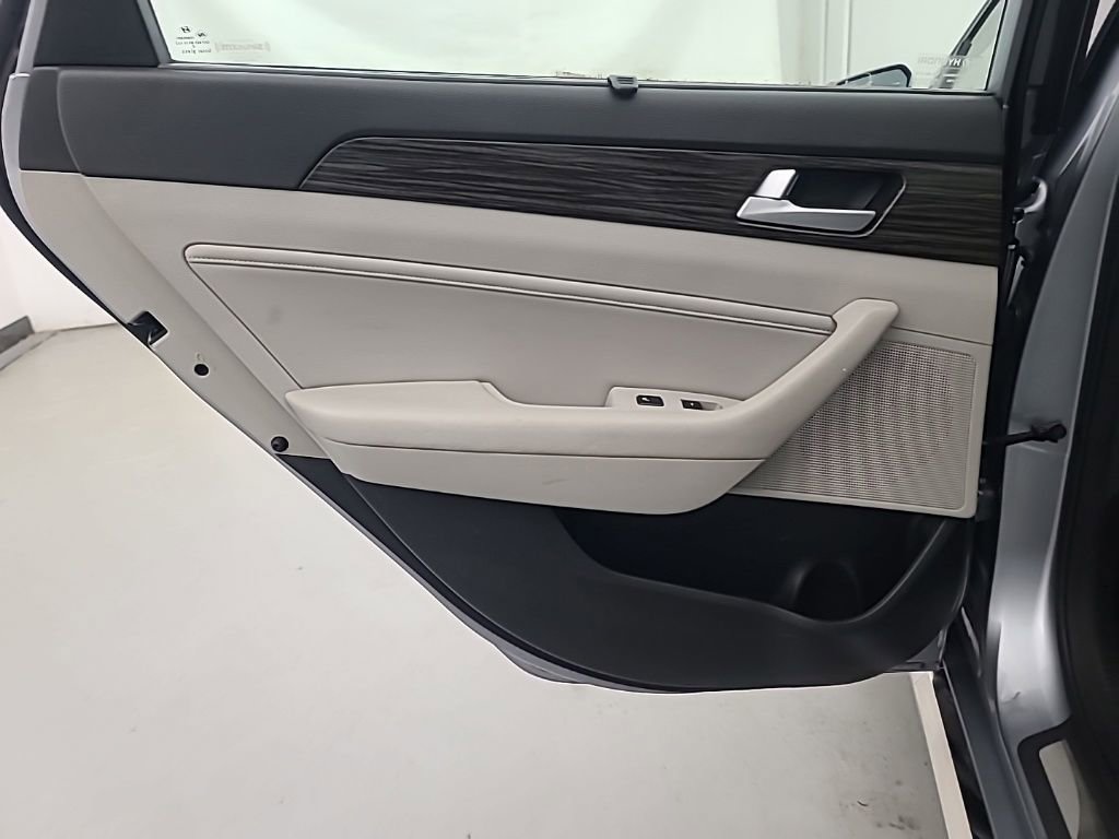 Used 2015 Hyundai Sonata Limited FWD image 19