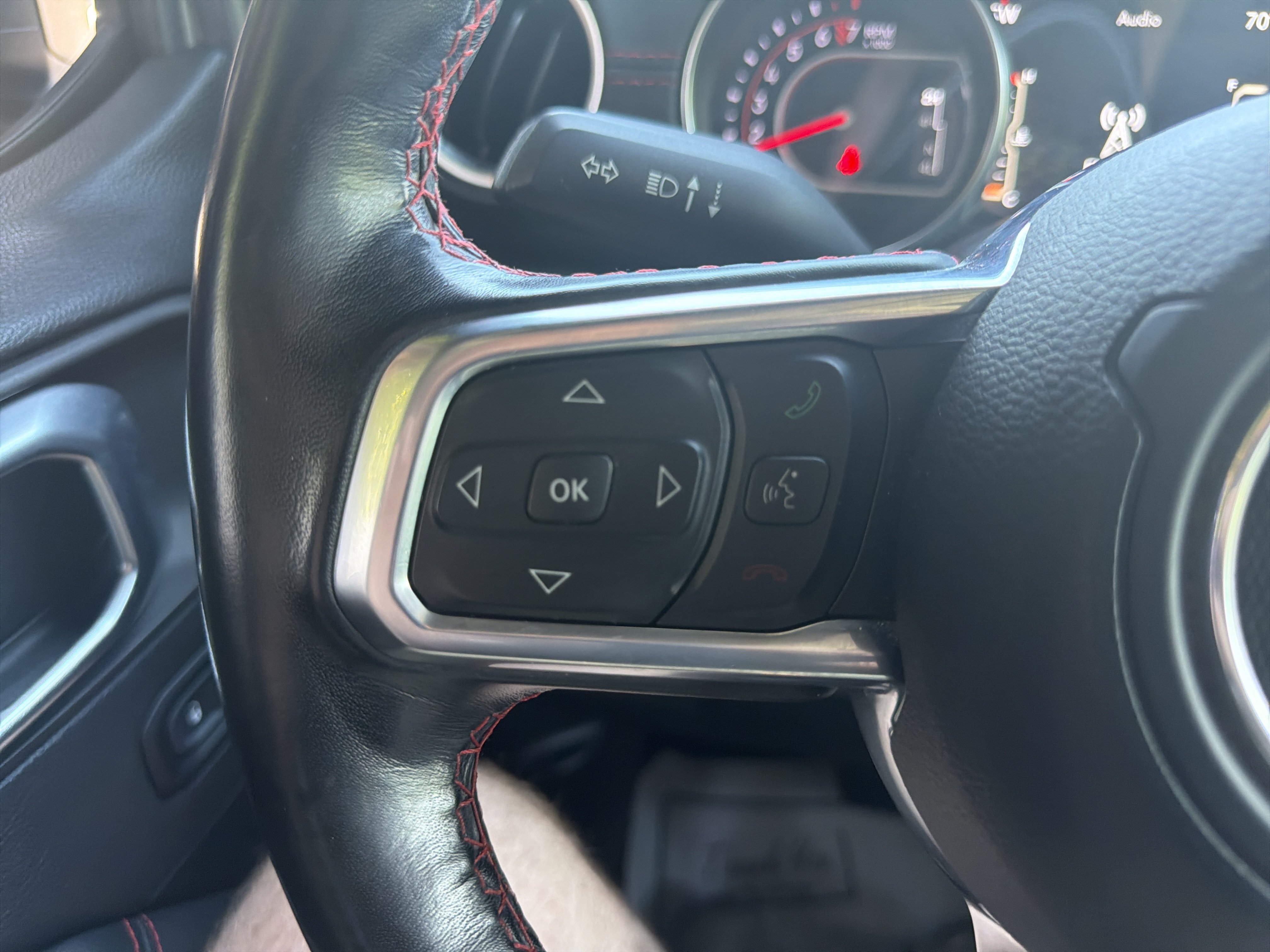 Used 2020 Jeep Gladiator Rubicon w/ Advanced Safety Group AWD/4WD image 18