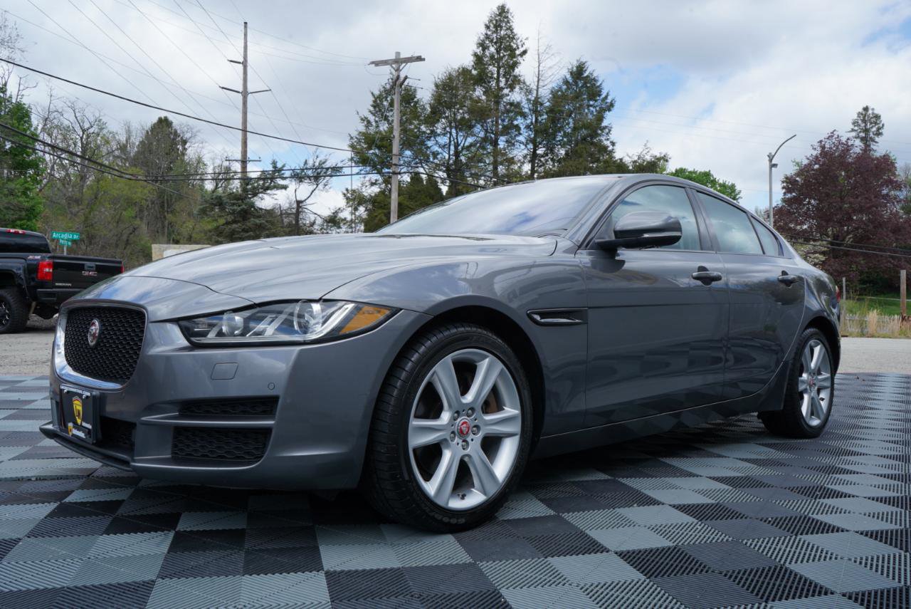 Used 2018 Jaguar XE Prestige AWD/4WD image 13