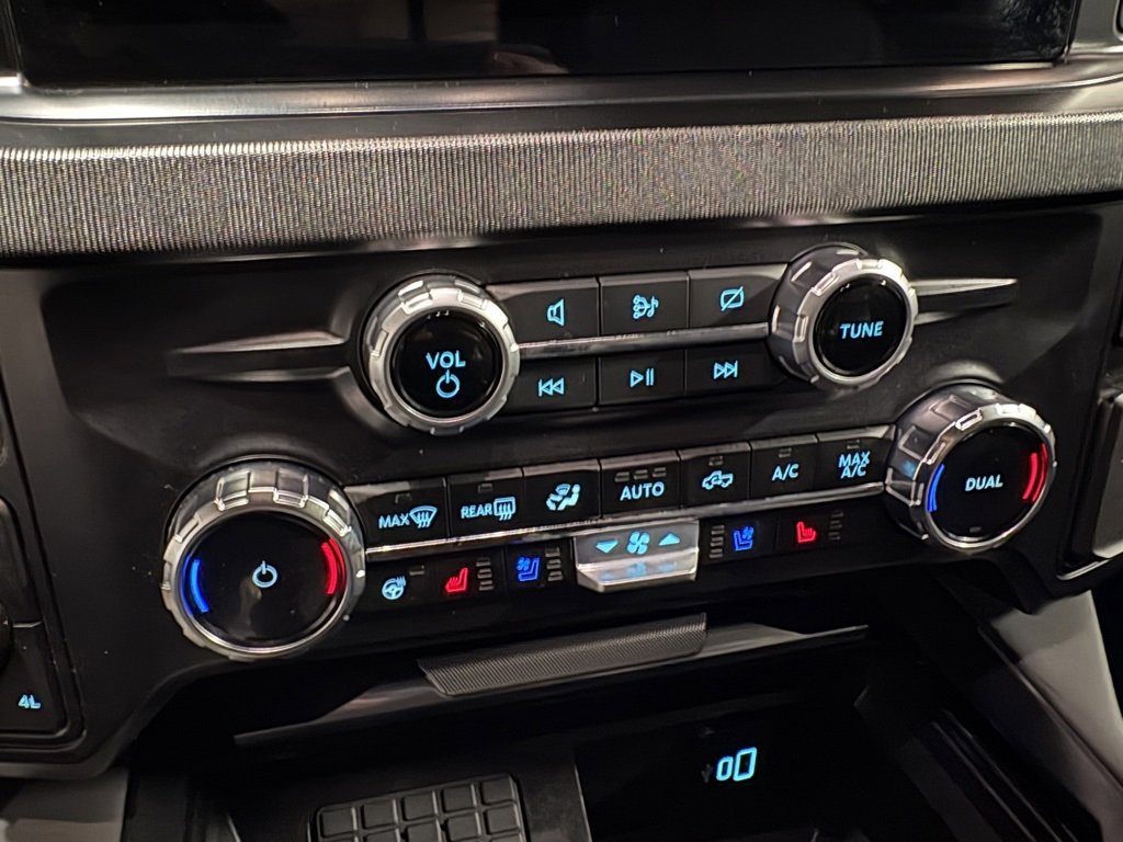 Used 2024 Ford F250 Platinum image 16