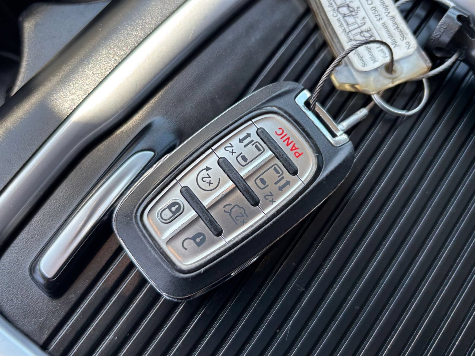Used 2024 Chrysler Pacifica Touring-L FWD image 20