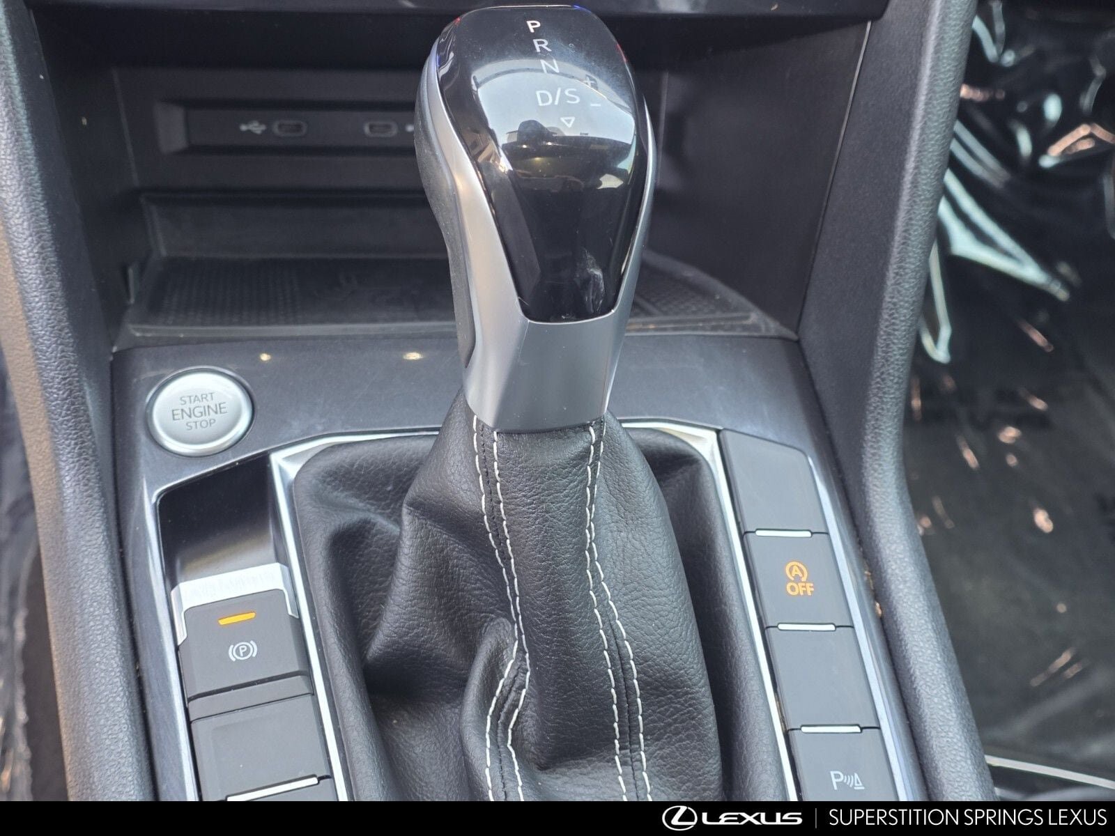 Used 2023 Volkswagen Tiguan SE R-Line FWD image 20