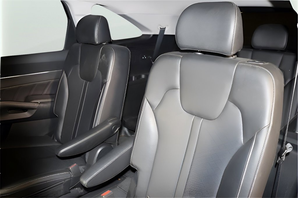 Used 2023 Kia Sorento SX image 35