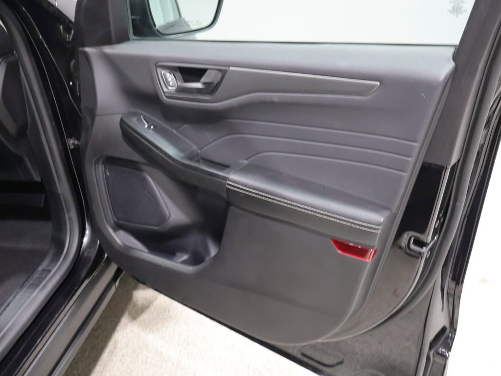 Used 2023 Ford Escape Active AWD/4WD image 24