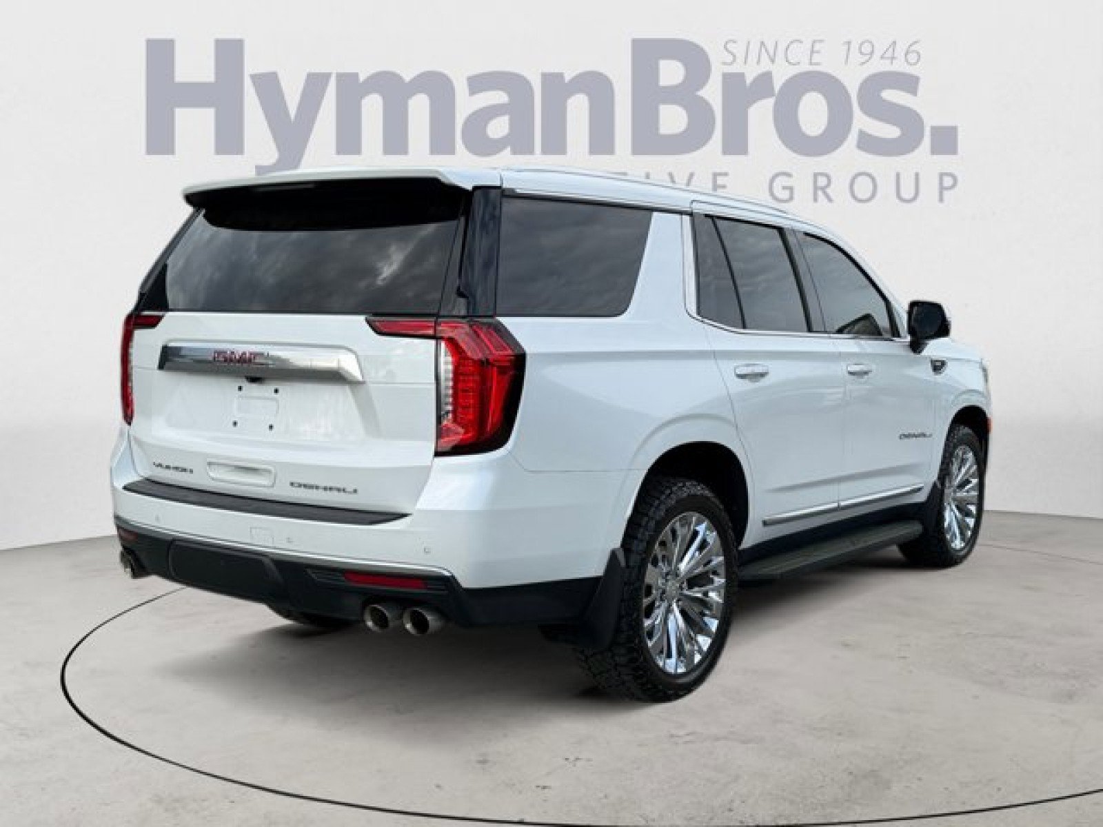 Used 2021 GMC Yukon Denali w/ LPO, Illumination Package AWD/4WD image 3