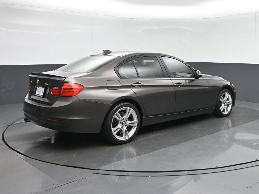 Used 2015 BMW 328i xDrive Sedan AWD/4WD image 7