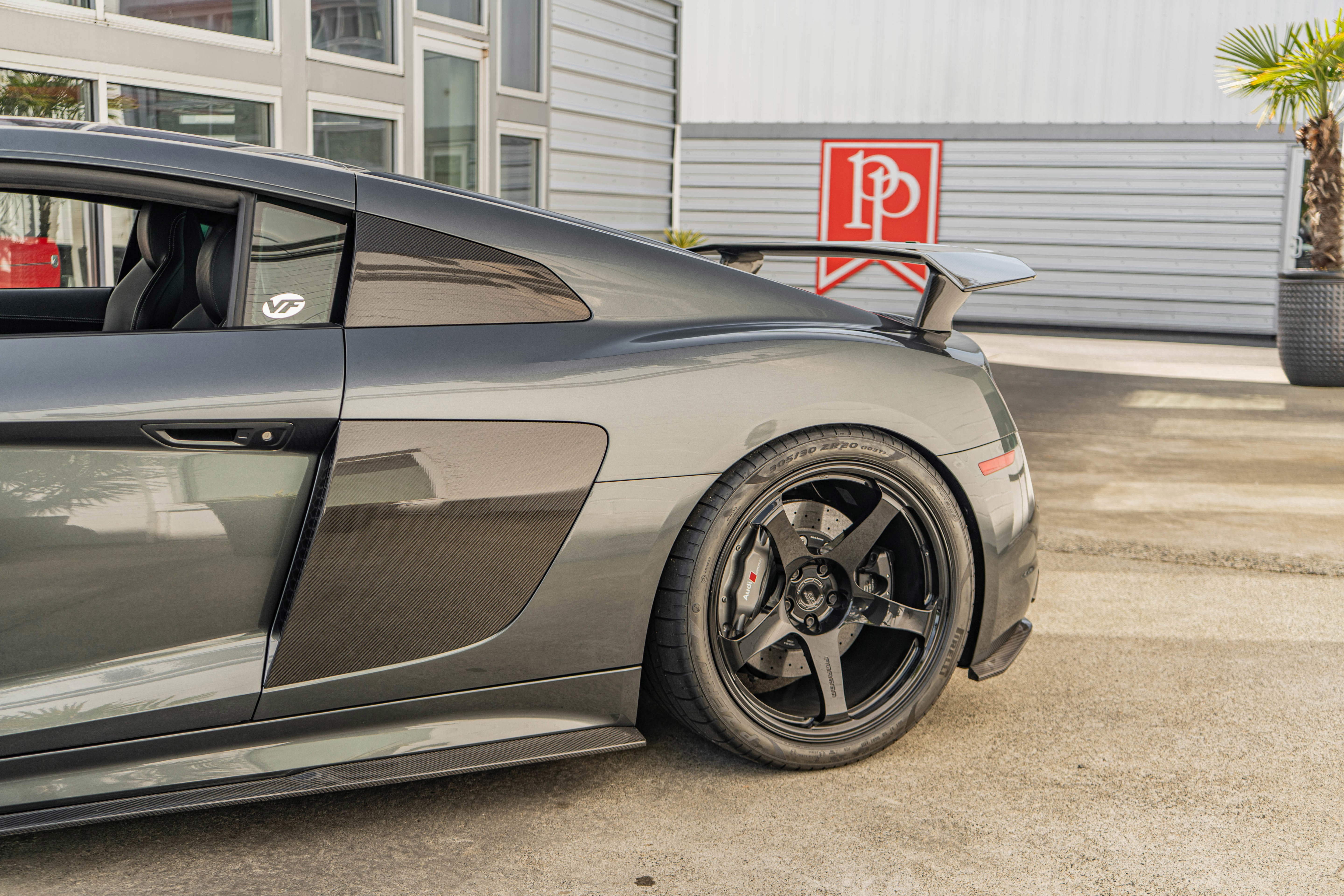 Used 2017 Audi R8 V10 plus AWD/4WD image 6