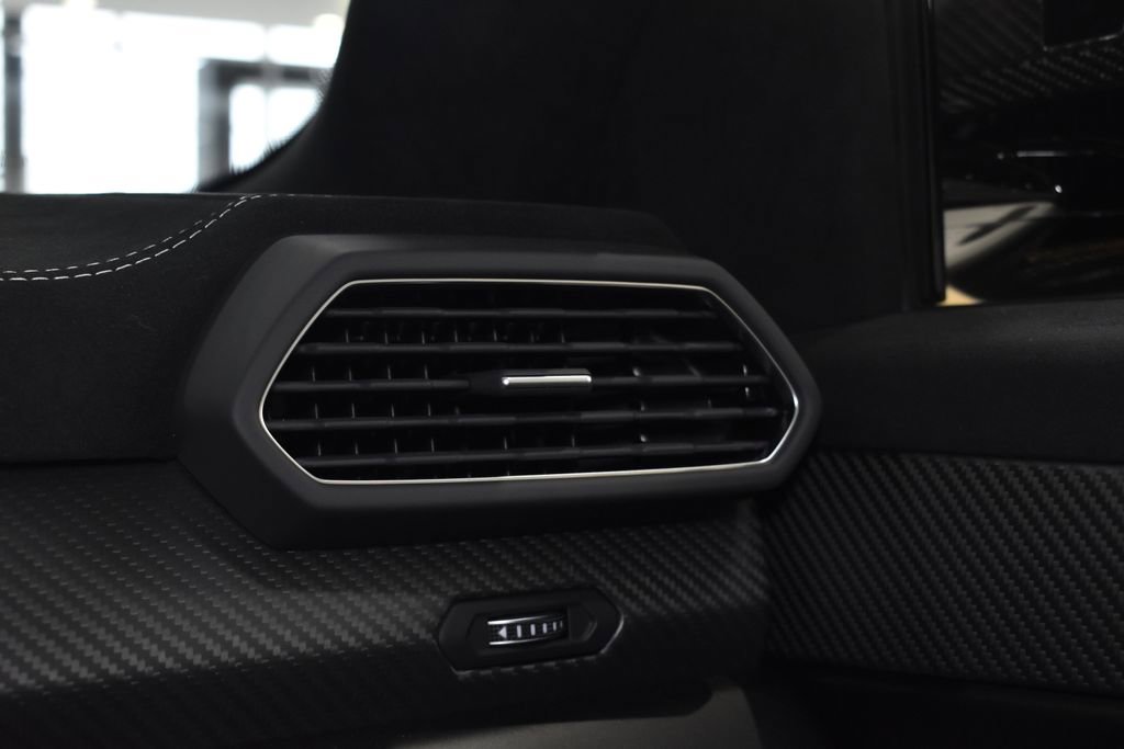 Used 2023 Lamborghini Urus Performante image 49