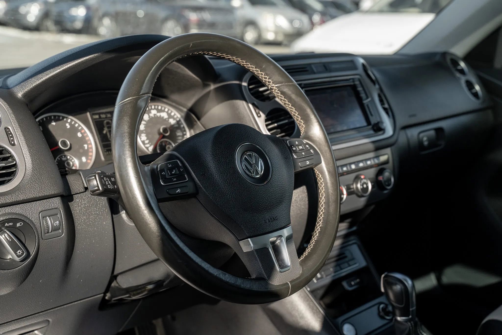 Used 2016 Volkswagen Tiguan SE image 14