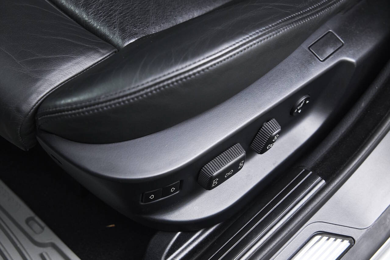 Used 2003 BMW M5 RWD image 73