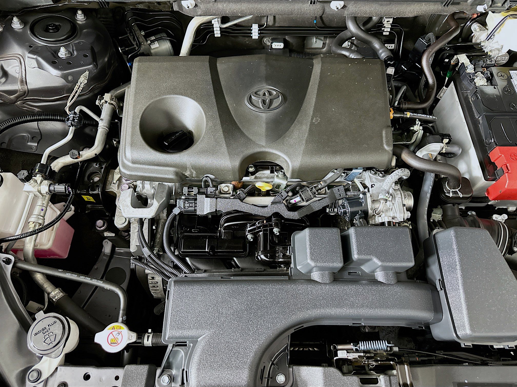 Used 2025 Toyota RAV4 XLE FWD image 31