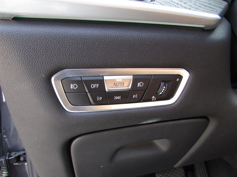 Used 2020 BMW X7 xDrive40i w/ Premium Package AWD/4WD image 10