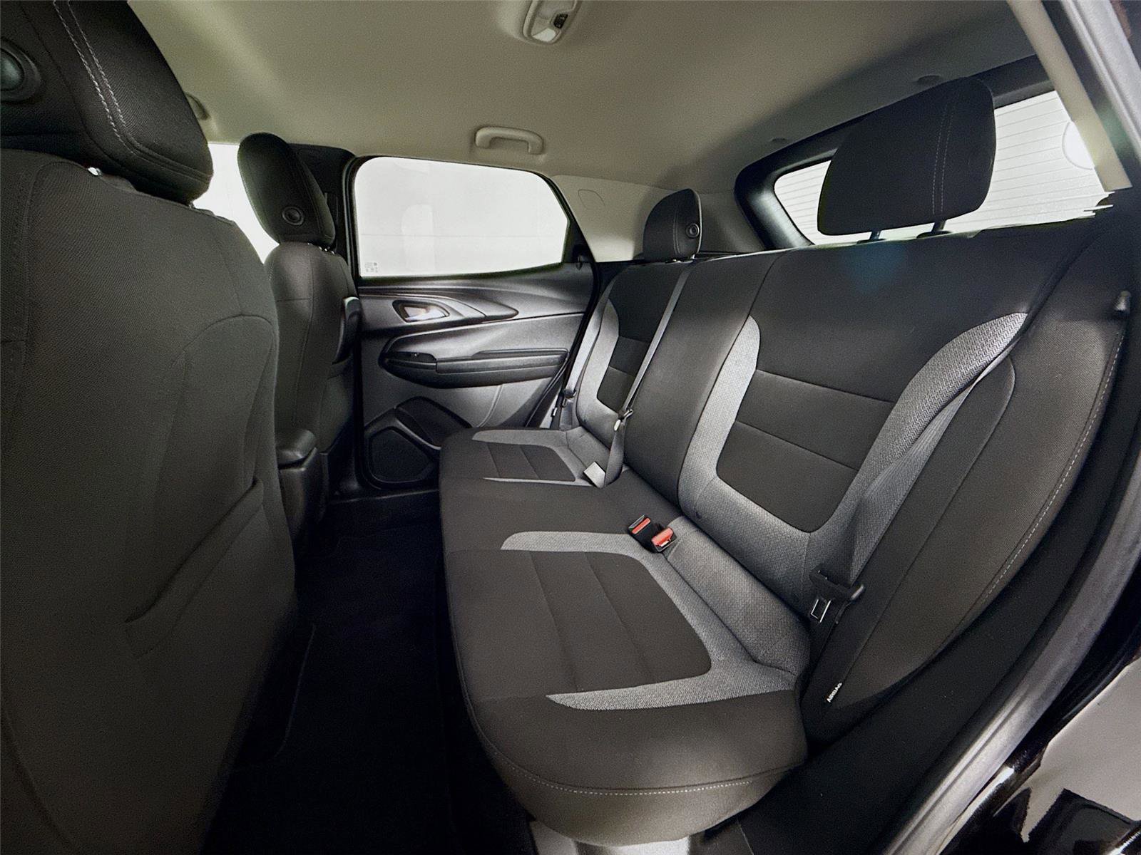 Used 2022 Chevrolet TrailBlazer LT w/ Convenience Package image 23