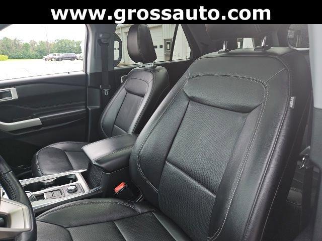 Used 2022 Ford Explorer Limited w/ Equipment Group 301A image 18