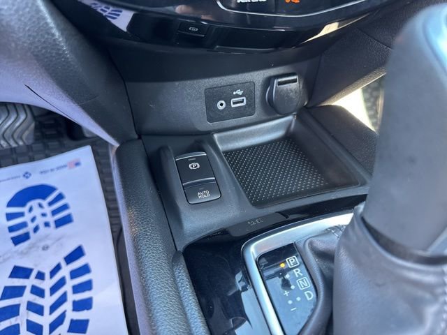 Used 2020 Nissan Rogue SV w/ Premium Package image 24