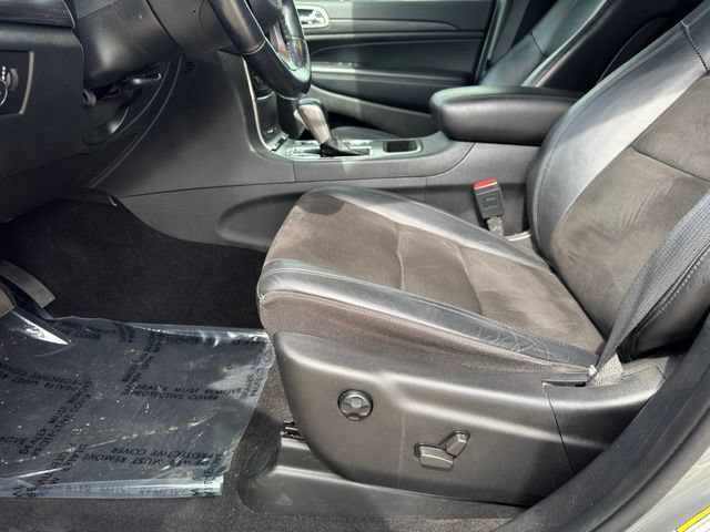 Used 2021 Jeep Grand Cherokee Laredo X AWD/4WD image 5