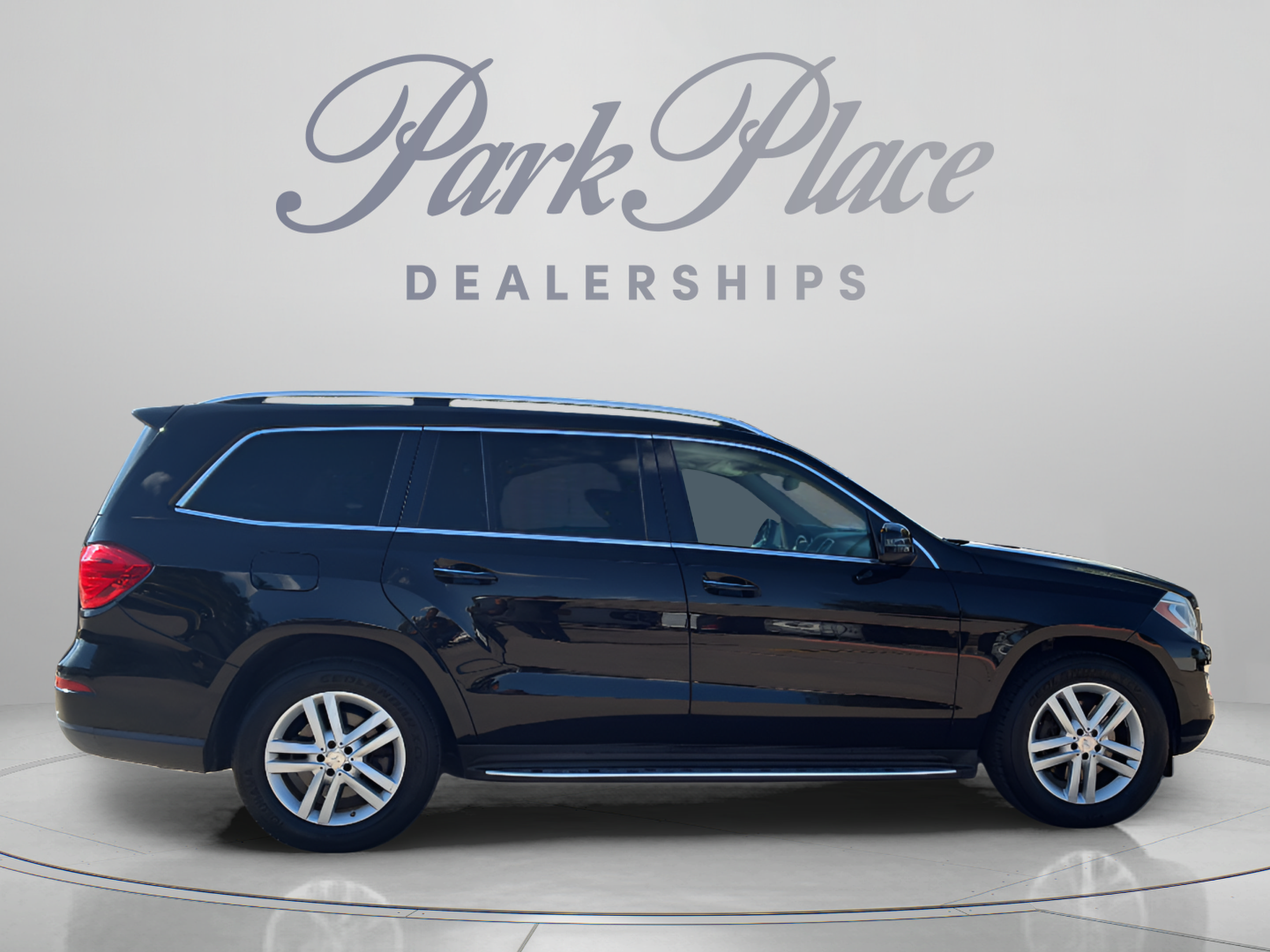Used 2014 Mercedes-Benz GL 450 4MATIC image 6