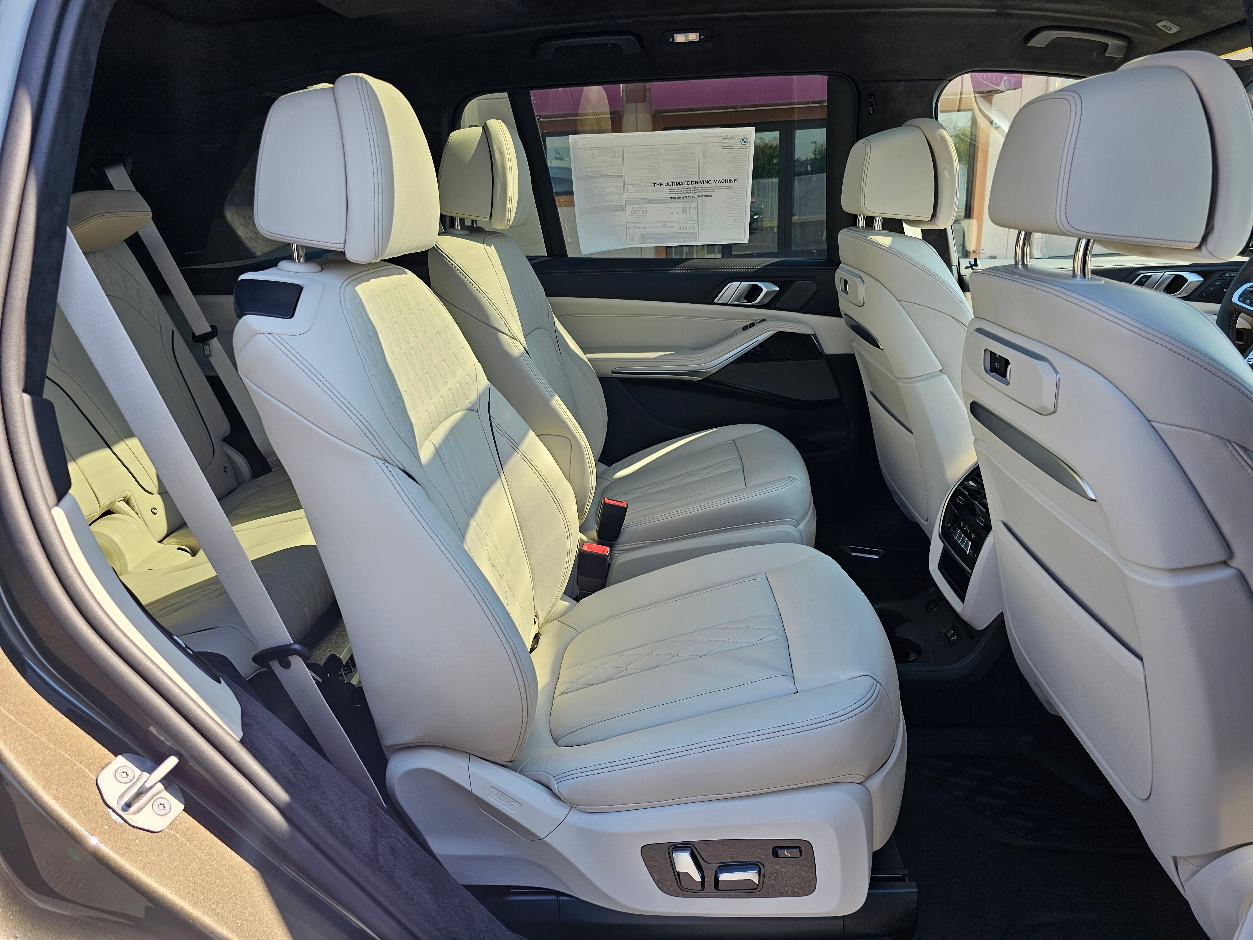 New 2026 BMW X7 M60i image 13