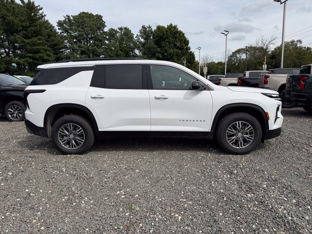 New 2027 Chevrolet Traverse LT w/ Driver Confidence Package FWD image 9