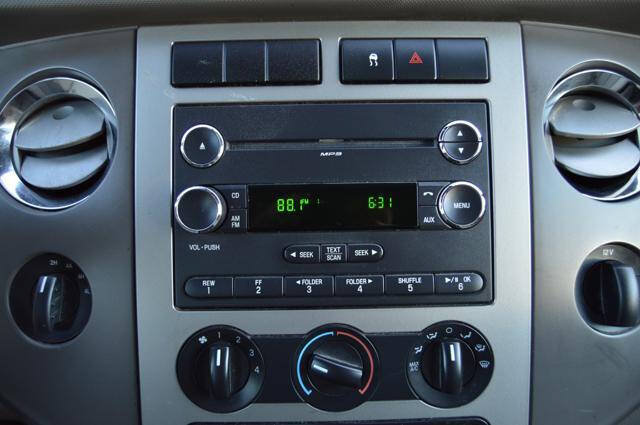Used 2010 Ford Expedition XLT AWD/4WD image 23
