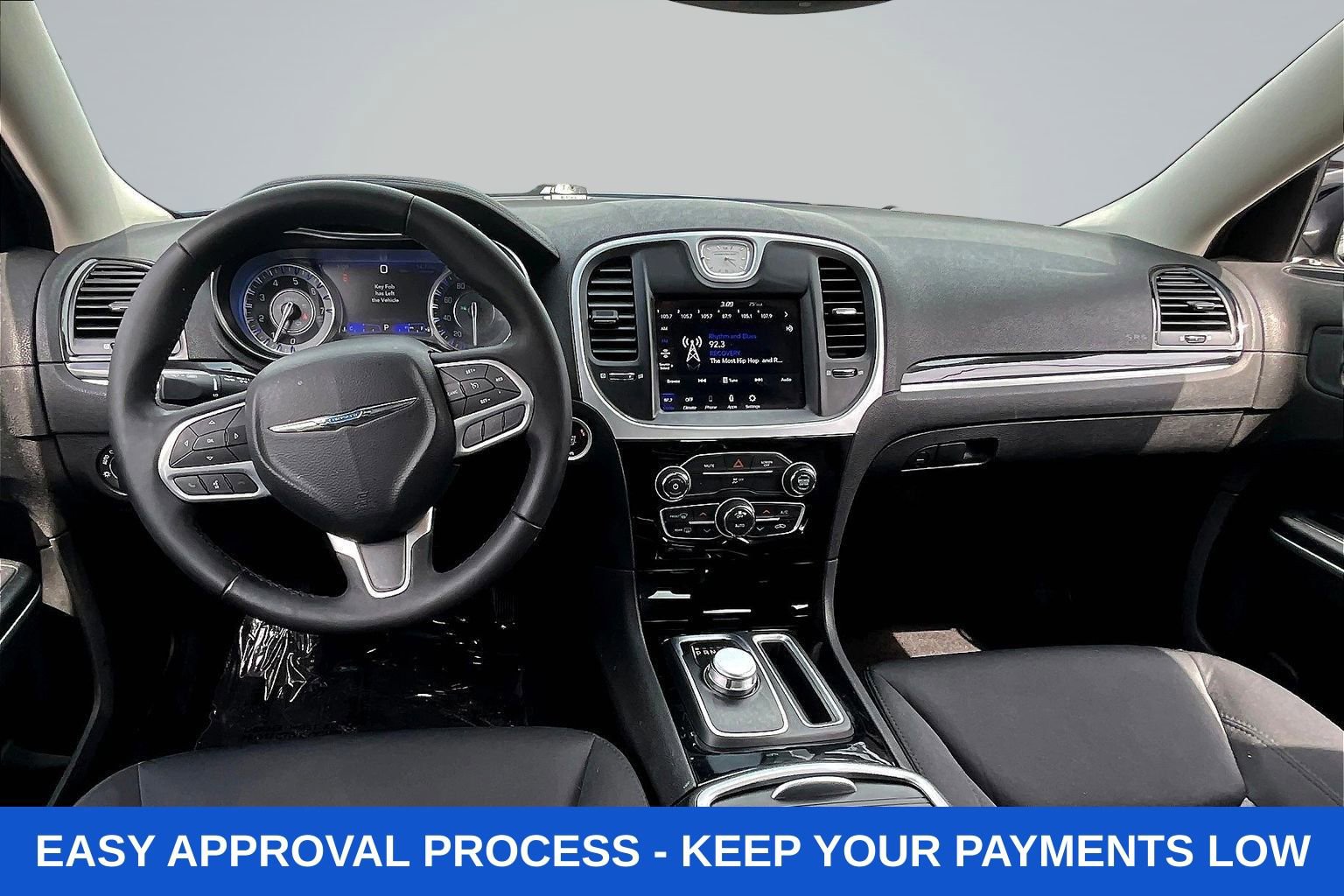 Used 2023 Chrysler 300 Touring w/ Sport Appearance Package RWD image 10